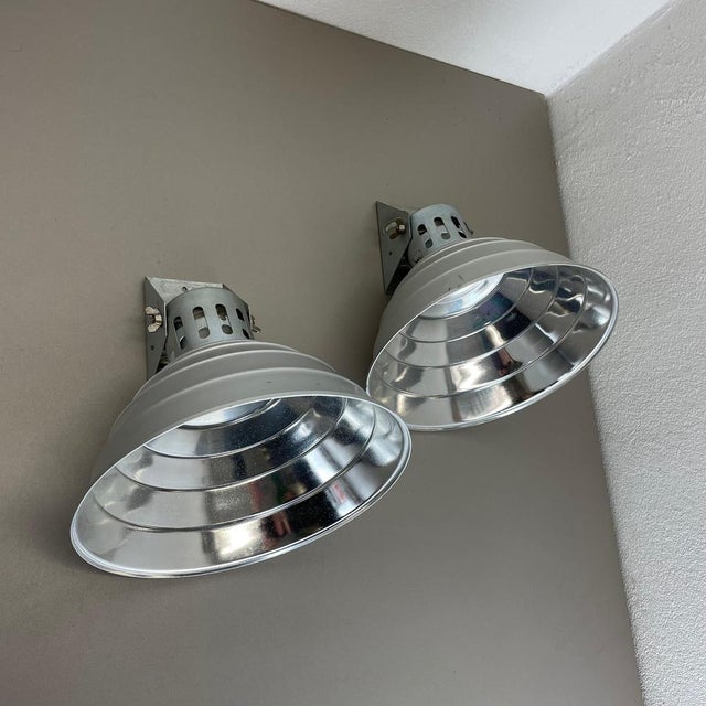 1970s Modernist No. 1 Fotostudio Lights from Zeiss Ikon, Germany, 1970s, Set of 2 For Sale - Image 5 of 15