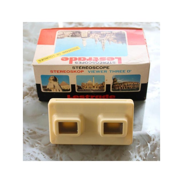 Manufacturer Simplex Type Stereoscope 3D Viewer Model Simplex 3D Viewer Origin France Year 1960 Color Cream Condition...