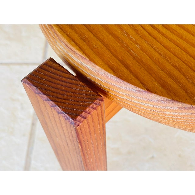Mid-Century Modern Vintage Fir Wood Stool with Fins, 1970s For Sale - Image 3 of 18