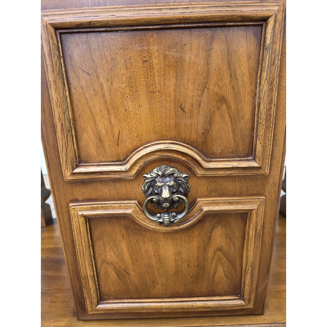 1960s Vintage Thomasville Lion’s Head Walnut Hardwood Credenza / Buffet / Serving / Server Table With Flip Top on Wheels For Sale - Image 10 of 17