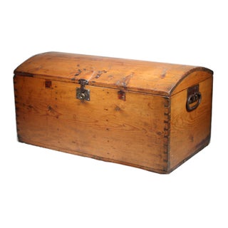 19th Century Wooden Trunk With Dovetail Joints For Sale
