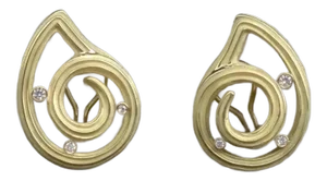 Pair of Ridged Havemeyer Paisley W/Diamonds Set in 18k Yellow Gold