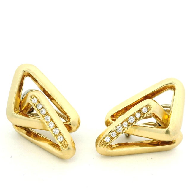 1980s Italian 18k Gold and Diamond Geometric Earrings, Pair For Sale - Image 9 of 10