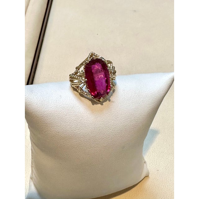 10 Carat Oval Cut Natural Pink Tourmaline 14 Karat Yellow Gold Ring For Sale - Image 4 of 18