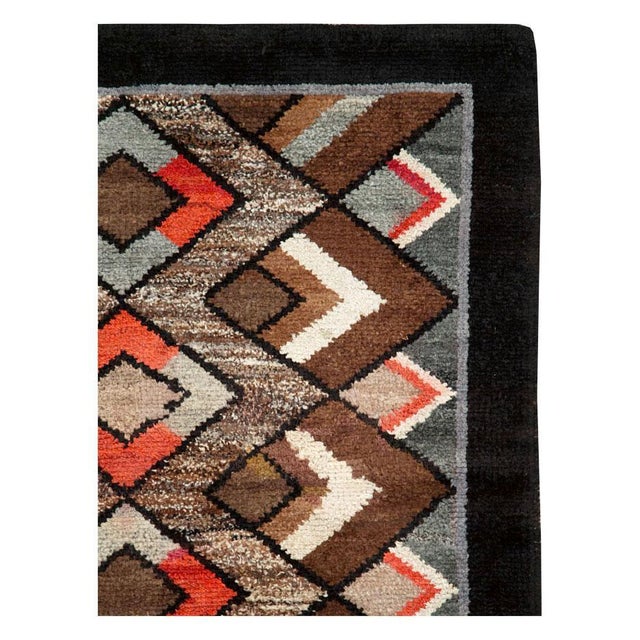 Art Deco Galerie Shabab Collection Mid-20th Century Handmade Polish Geometric Art Deco Style Accent Rug For Sale - Image 3 of 9