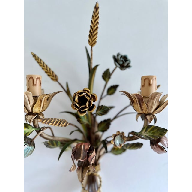 Italian Hand-Painted Tole Floral Bouquet Wall Sconce, 1940s For Sale - Image 16 of 18