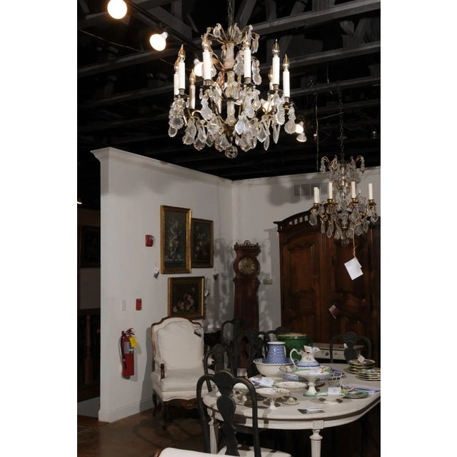 1900s French Ten-Light Crystal Chandelier with Brass Armature For Sale - Image 4 of 12