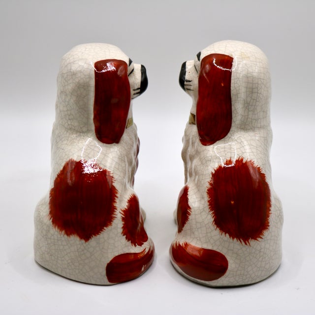 Mid 20th Century Vintage Staffordshire Style Miniature Ceramic Spaniel Mantel Dogs - Pair For Sale - Image 5 of 9