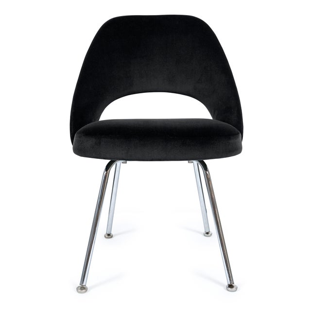 Knoll Saarinen Executive Armless Chairs in Noir Velvet - Set of 6 For Sale - Image 4 of 5