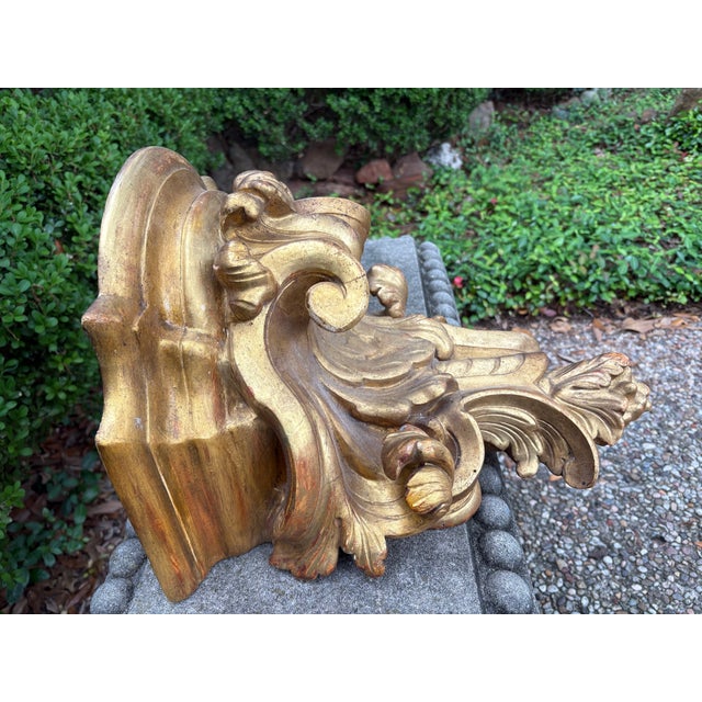 19th Century Italian Baroque Style Giltwood Wall Bracket For Sale - Image 9 of 14