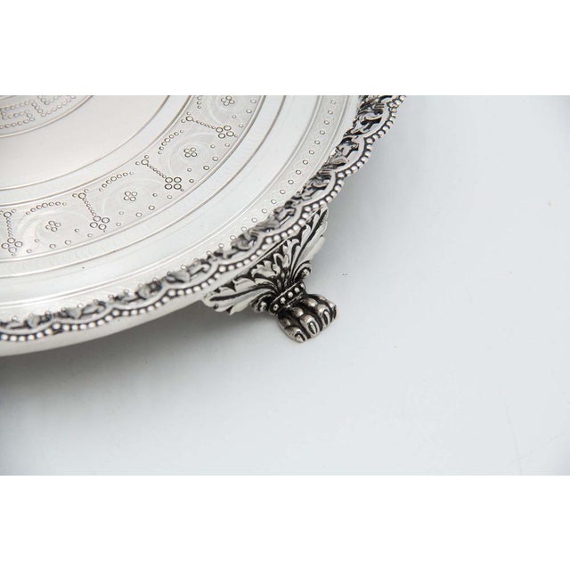 Circular Silver Ticket Holder with Wire Rack and Bows, in Good conditions.