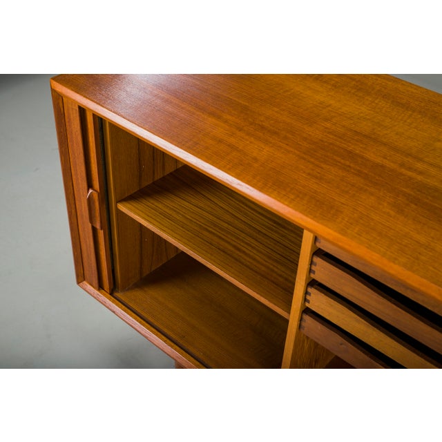 Teak Sideboard attributed to Svend Aage Larsen for Faarup Furniture Factory, Denmark, 1960s For Sale - Image 6 of 17