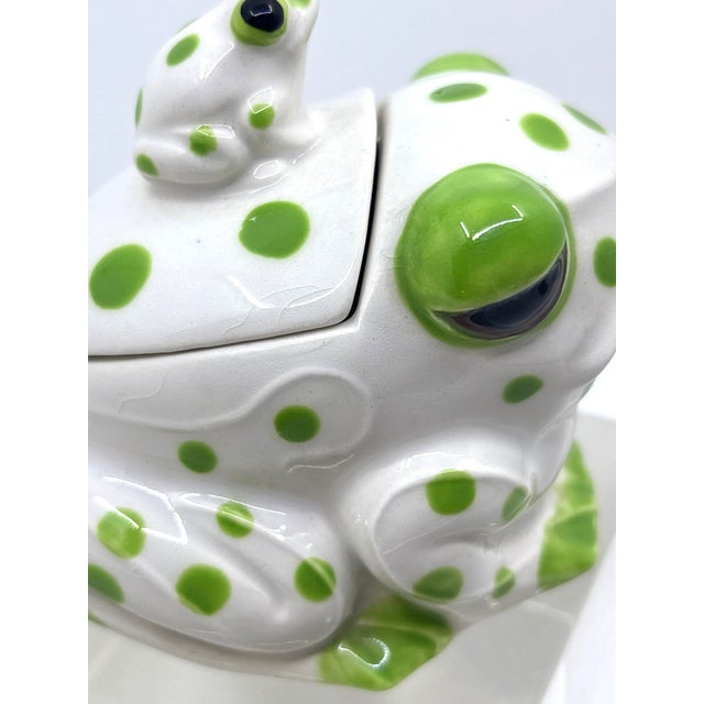 1970s Hollywood Regency Hand Painted Frog Figurine With Lid For Sale In New York - Image 6 of 8