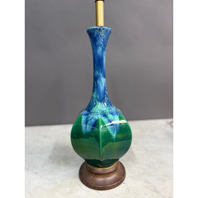 Royal Haeger Pottery Company from 1950s & 60s. Unique looking teadrop shape drip glaze ceramic table lamp in vibrant blue...