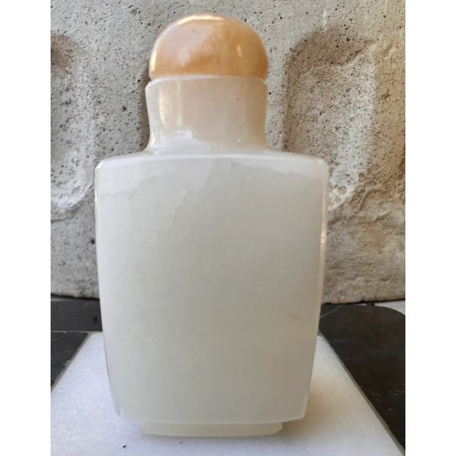 Antique White Jade Art Deco Snuff Bottle with Stopper & Spoon. Original Round Beige Jade Top with Stopper & Spoon. This...