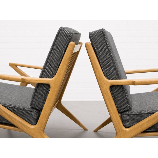 2020s Pair - Mid Century Modern Oak Lounge Chairs – Handcrafted Armchair With Sculpted Details For Sale - Image 5 of 12