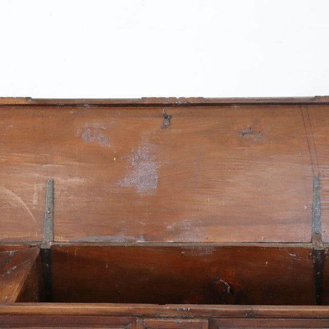 17th Century Chest in Walnut For Sale - Image 4 of 18