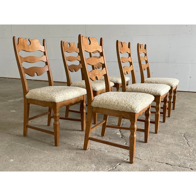 1960s Mid-Century Danish Razorblade Dining Chairs in Oak by Henning Kjærnulf for E.G. Møbler, 1960s, Set of 6 For Sale - Image 5 of 10