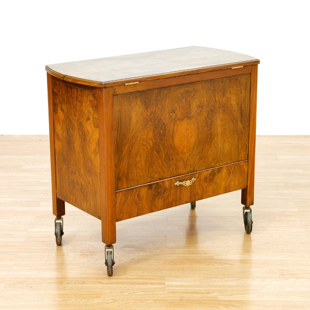 1950s British 'Pop-Up' Liquor Cabinet Bar Cart in Burl Wood For Sale - Image 14 of 15