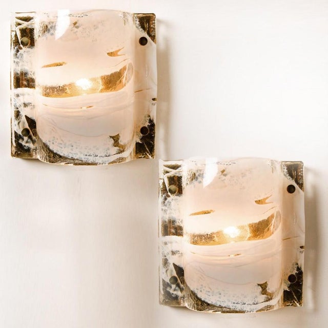 Murano Glass & Brass Sconce attributed to J. T. Kalmar for Kalmar, Austria, 1960s For Sale - Image 6 of 16