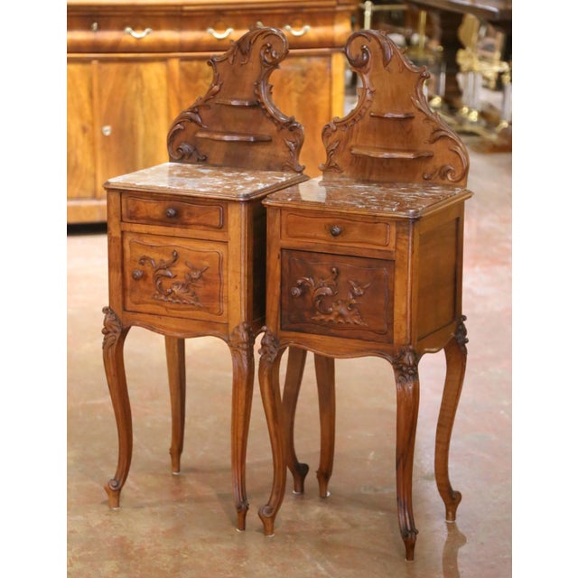 Wood Pair of Early 20th Century French Louis XV Walnut Marble-Top Bedside Tables For Sale - Image 7 of 10
