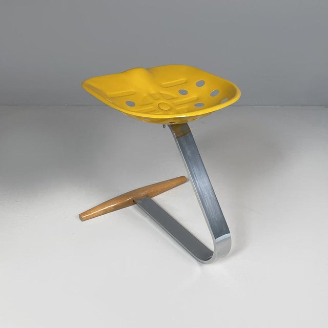 Zanotta Mid-Century Modern Italian Mezzadro Stool by Achille and Pier Giacomo Castiglioni for Zanotta, 1960s For Sale - Image 4 of 18