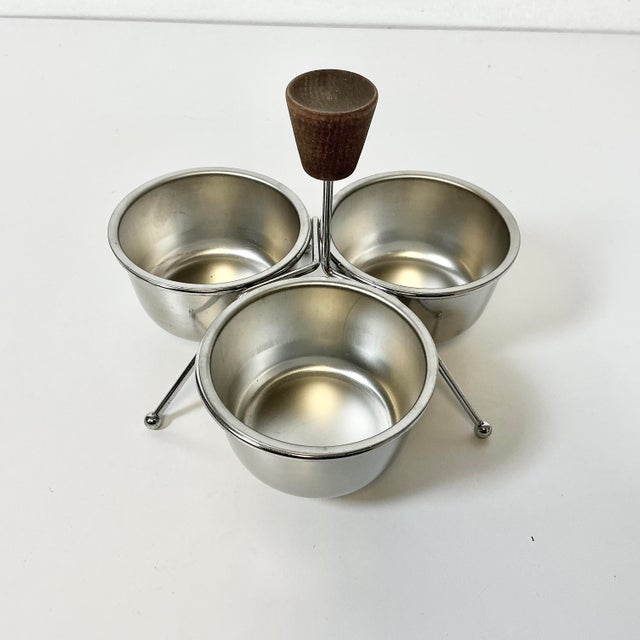Mid-Century Boho Chic Metal Condiment or Salad Dressing Serving Dishes With Caddy, 3 Wells. For Sale - Image 6 of 8