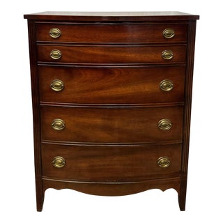 Vintage Dixie Traditional Georgian Style Mahogany Chest of Drawers For Sale