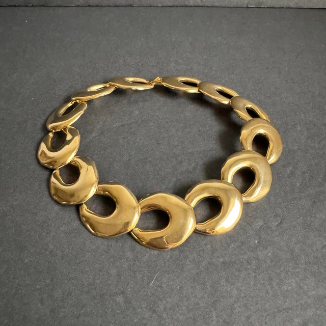 Hollywood Regency Vintage Chunky Gold Tone Collar Necklace Statement Maximalist Crescent Moon C Link 17" For Sale - Image 3 of 10