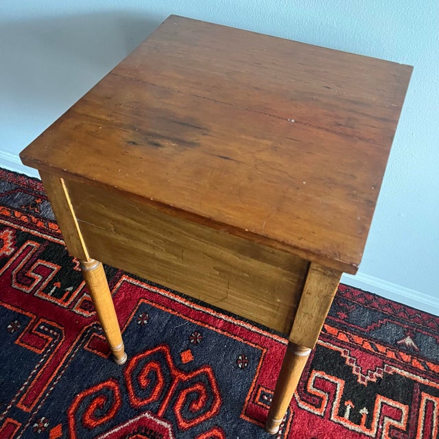 Wood 1920s Antique Sheraton Style Table With One Drawer For Sale - Image 7 of 12