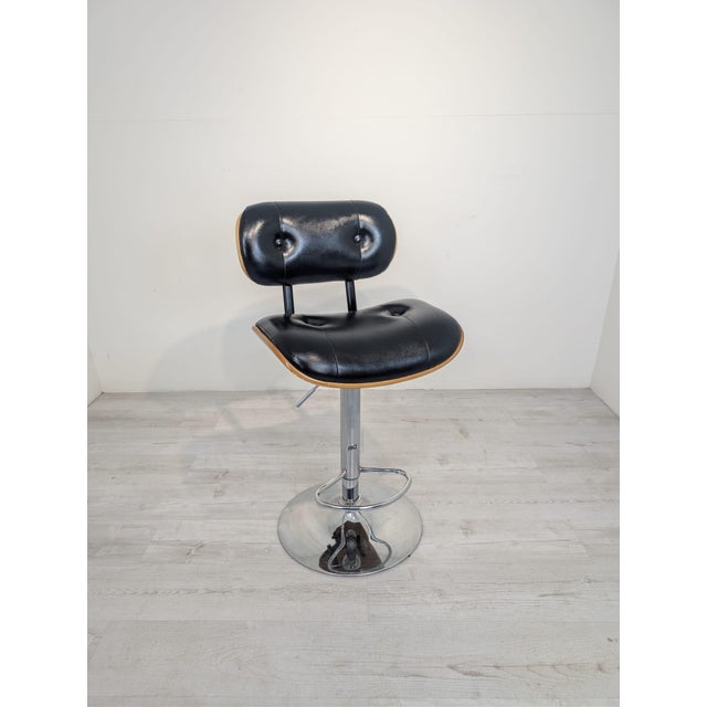 Vintage Swivel Bar Stool, 1960s For Sale - Image 3 of 16