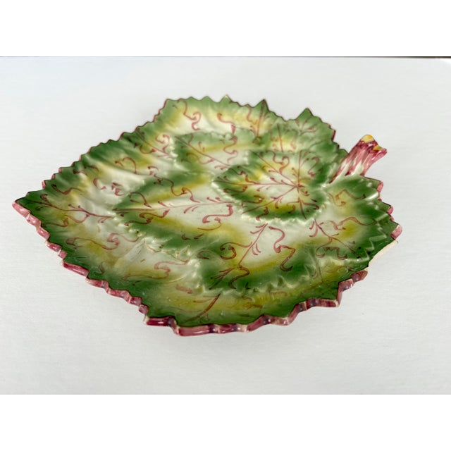 Faianças Belo Portugal Majolica Geranium Leaf Dishes, Set of 3 For Sale - Image 14 of 18