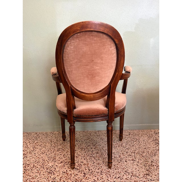 Pair of Vintage Louis XVI Style Carved Fauteuil Armchairs in Salmon Velvet For Sale In Tampa - Image 6 of 6