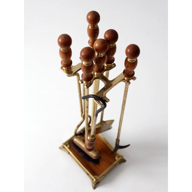 Vintage Hollywood Regency Brass Fireplace Tools Set With Wood Handles For Sale - Image 4 of 18