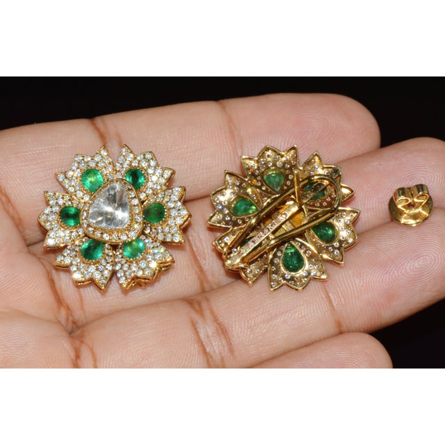 Late 20th Century Pair of Estate Natural 6.40cts Diamond & Emerald Solid 18k Gold Floral Earrings For Sale - Image 11 of 13