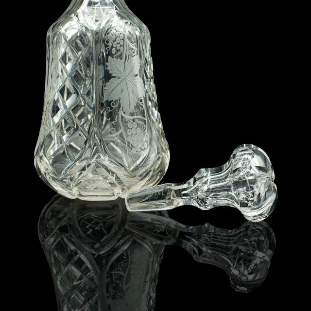1950s Vintage English Etched Glass Fine Wine Decanter For Sale - Image 9 of 13