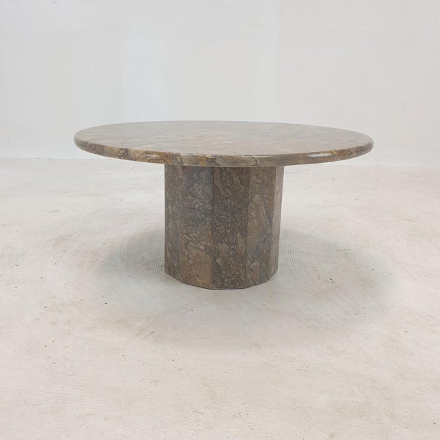 Italian Marble Round Coffee Table, 1980s For Sale - Image 4 of 14