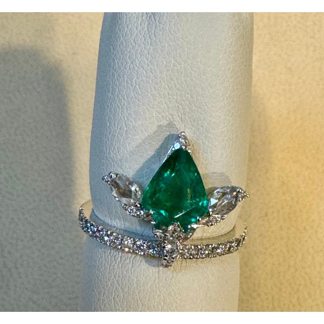 Arts & Crafts 1.2 Ct Finest Zambian Pear Emerald & 1 Ct Diamond Ring in 18 Kt Gold Size 6.5 For Sale - Image 3 of 18