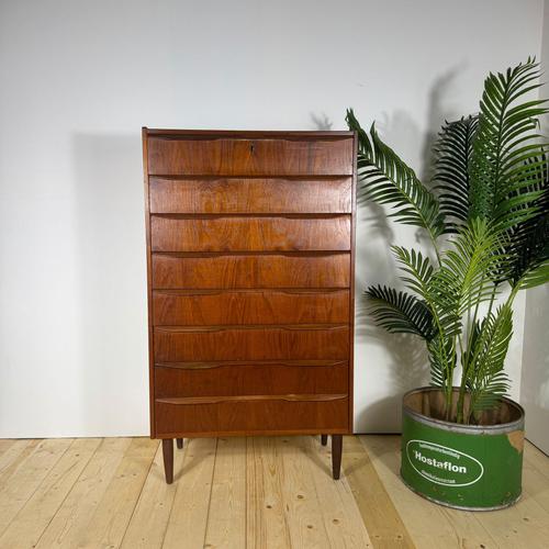 Brown Mid-Century Danish Eight-Drawer Tallboy in Teak For Sale - Image 8 of 9