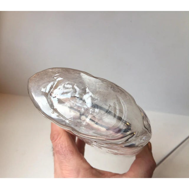 1960s Modernist Sunburst Vase in Iced Glass by Rune Strand for Sea Glasbruk, 1960s For Sale - Image 5 of 8