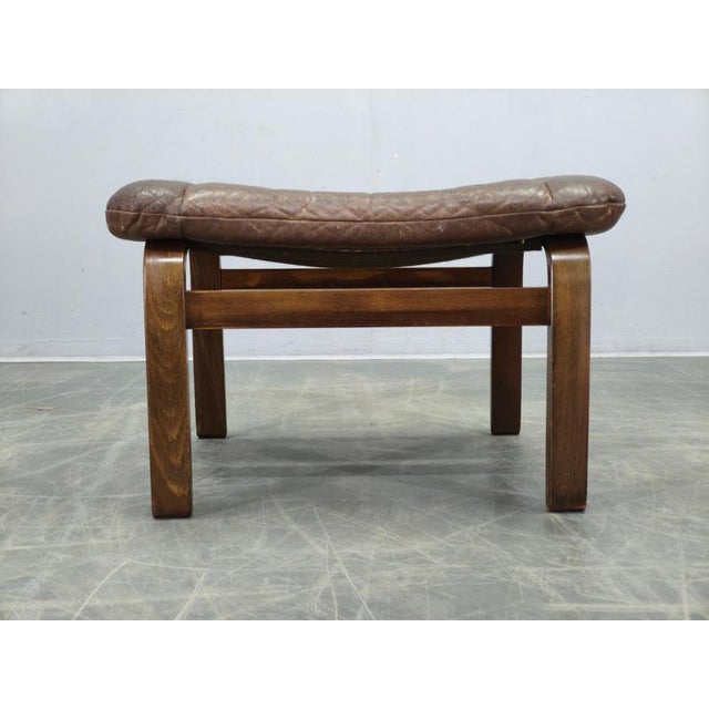 1960s Leather Ottoman attributed to Ingmar Relling for Westnofa, Norway, 1960s For Sale - Image 5 of 12