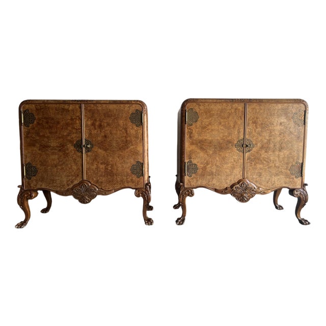 Burr Walnut Veneer Nightstands on Cabrio Legs, 1919, Set of 2 For Sale