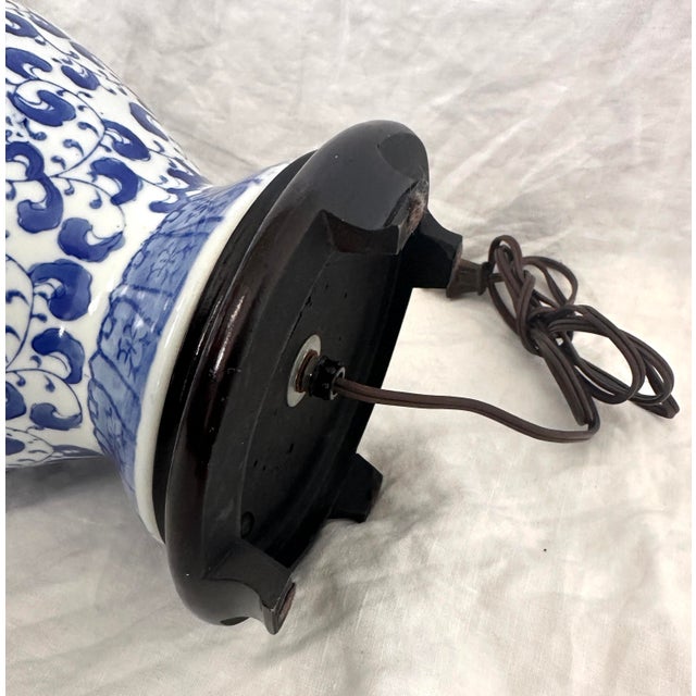 Blue & White Ginger Jar Table Lamp For Sale - Image 9 of 9