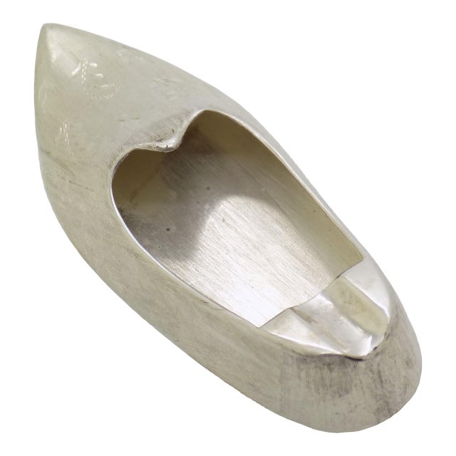 Vintage Italian Handmade Genuine Silver Ashtray Shaped Like a Renaissance Shoe, Chiseled For Sale
