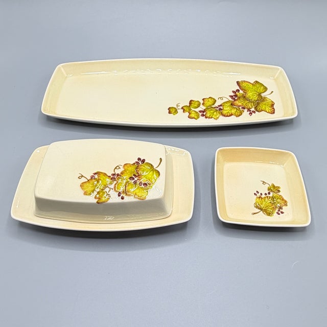 Art Deco Grapevine Breakfast & Serving Service from Carlton Ware, England, 1930s, Set of 17 For Sale - Image 12 of 18