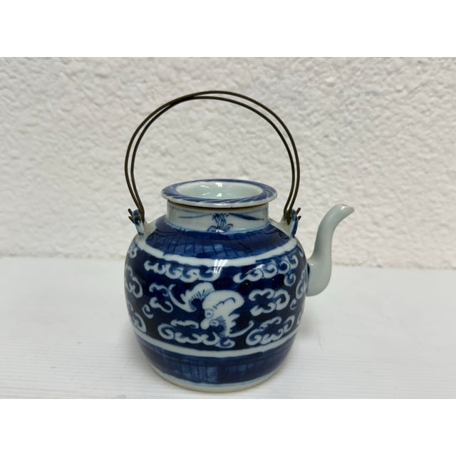 Early 20th Century Chinese Export Blue & White Porcelain Teapots, Set of Four For Sale In San Francisco - Image 6 of 12