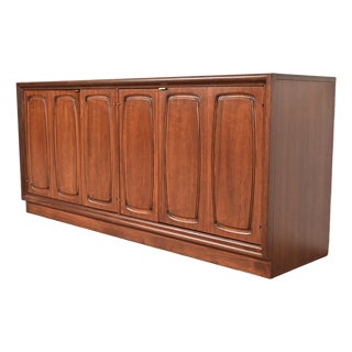 Broyhill Emphasis Mid-Century Modern Sculpted Walnut Sideboard Credenza, Newly Refinished For Sale