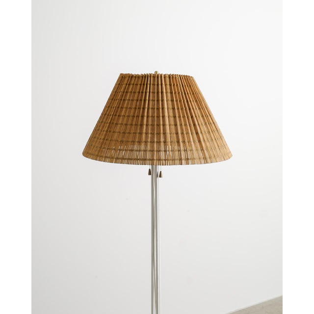 Finnish Mid-Century White 30-058 Floor Lamp with Rattan by Lisa Johansson-Papé, 1940s For Sale - Image 4 of 10