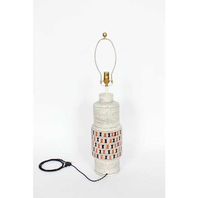 1950s Tall Aldo Londi for Bitossi Off White Pottery Table Lamp With Orange & Black For Sale - Image 13 of 13