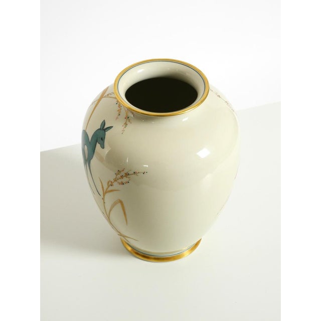 Light Blue Porcelain Vase with Hand-Painted Wildlife Motifs from PMR Bavaria Jaeger & Co., 1940s For Sale - Image 9 of 18